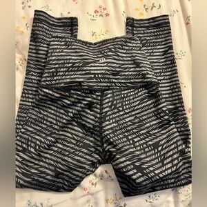 Lululemon Black & White Patterned Leggings